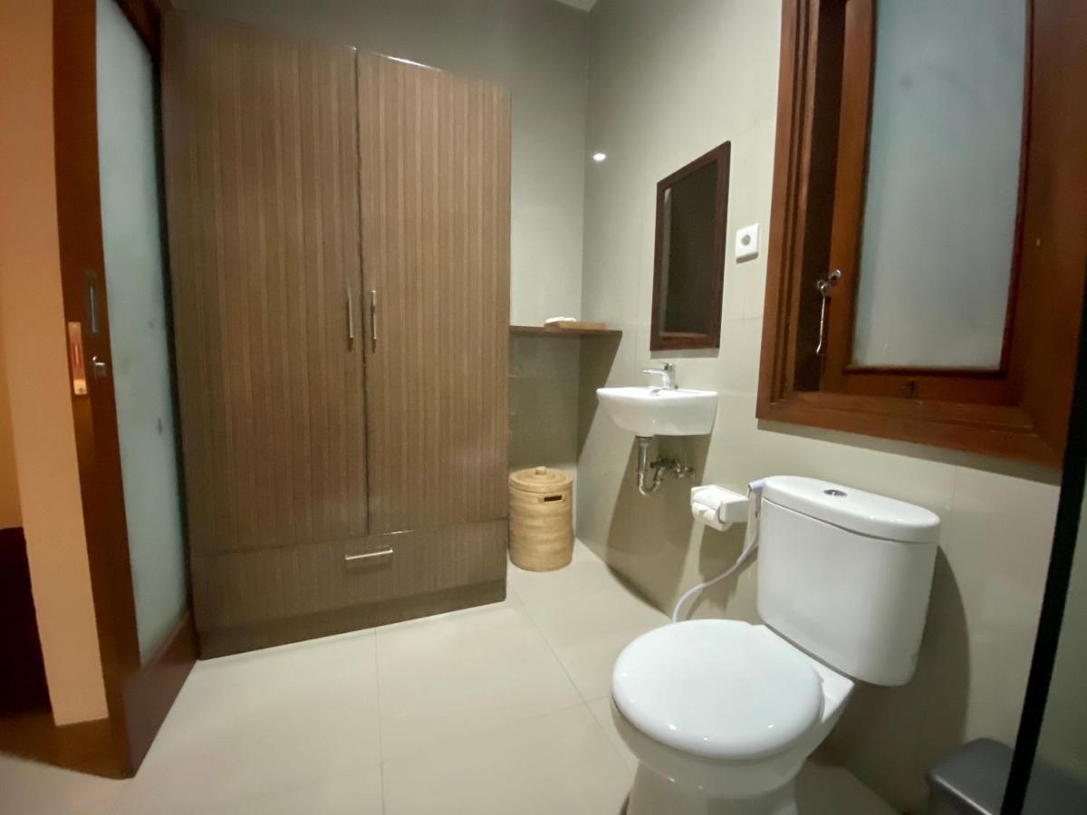 Dikubu Belong Seminyak Hotel Екстериор снимка